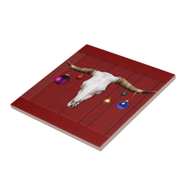 Cow Skull med julprydnader på Red Barn Kakelplatta (Sidan)