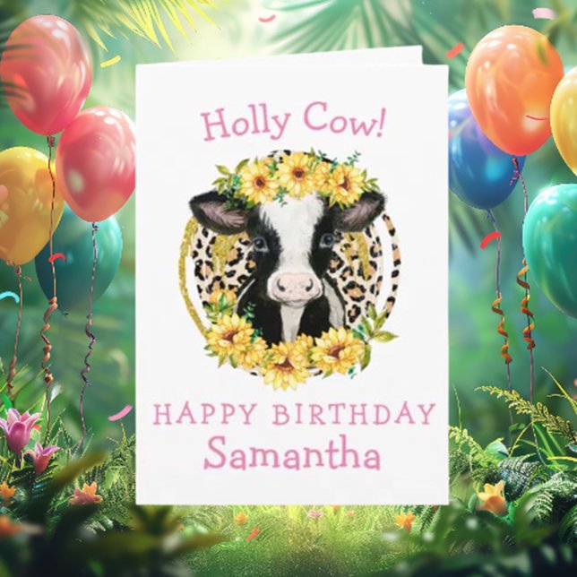 Cow Sunblommor Grattis på födelsedagen-kort Kort ( Imagine a sweet cow surrounded by vibrant sunflowers on a birthday card—how adorable is that?)