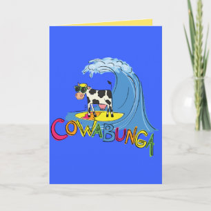 Cowabunga Cute Surfing Cow sommarhälsningskort Kort