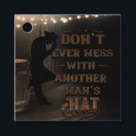Cowboy är aldrig  med en annan mans hatt gåvor etiketter<br><div class="desc">anpassa för varje händelse</div>