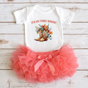 Cowboy Boots First Rodeo Birthday Baby Bodydräkt T Shirt