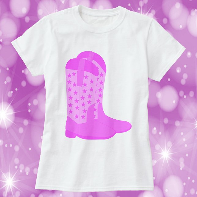Cowboy Boots med Stars Rosa T Shirt (A tshirt with a pair of pink cowboy boots with stars.)