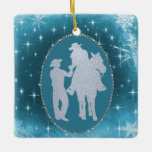 Cowboy Cowgirl Horse Romantic jul Julgransprydnad Keramik<br><div class="desc">Cowboy Cowgirl Horse Romantic jul och snö bakgrundscen jul Ceramic Ornamic</div>