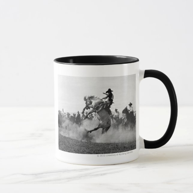 Cowboy på en sparka bakut bronco mugg (Höger)