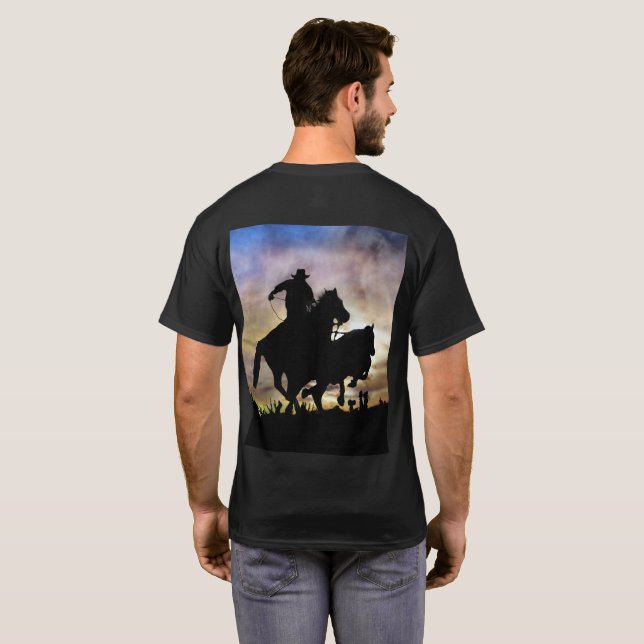 Cowboy Roping a Steer Land Western T Shirt (Hel baksida)