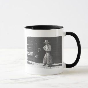 Cowboy som äter från en Peter Pan peanutbutter Mugg