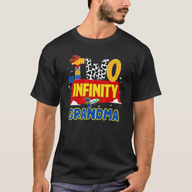 Cowboymormor två oändligheter och mer än födelseda t shirt (Framsida)