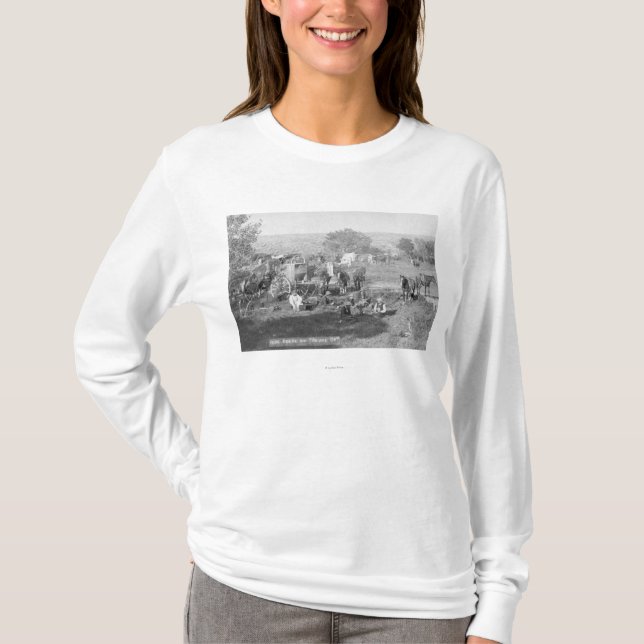 Cowboys som äter runt om en campingplats, tee shirt (Framsida)
