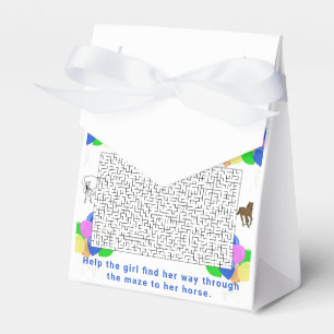Cowgirl and Horse Maze with Balloons Tack Presentaskar