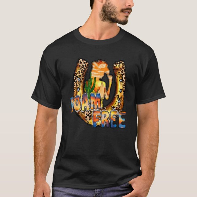 Cowgirl Horseshoe Roam Free Wild Soul Western Dese T Shirt (Framsida)