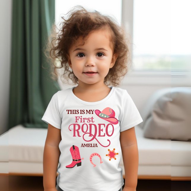 Cowgirl Min första Rodeo Flicka första födelsedag T Shirt (Skapare uppladdad)