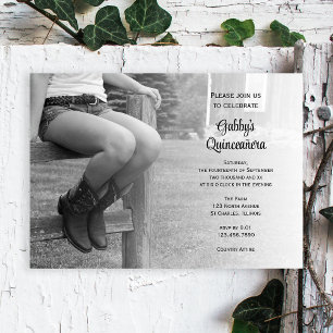 Cowgirl on Fence Western Barn Party Quinceañera Inbjudningar