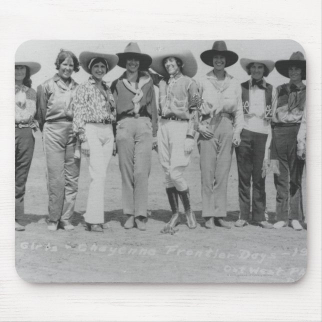 Cowgirls på Cheyenne gränsdagar, 1929. Musmatta (Framsidan)