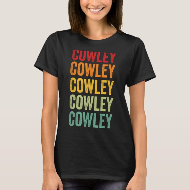 Cowley County Kansas Rainbow Text Design T Shirt (Framsida)