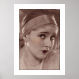 coy deco-kvinna med huvudband poster