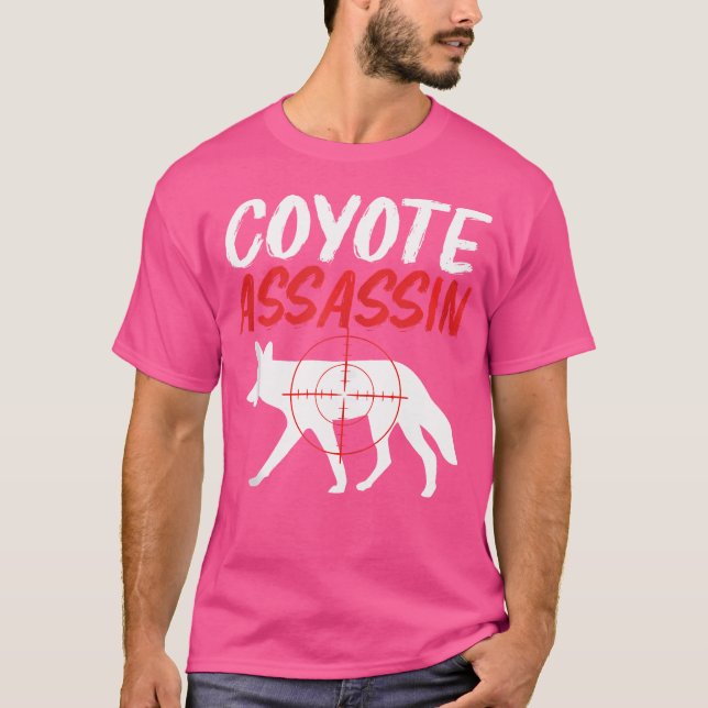 Coyote Hunting Älskare Coyote Assassin Hunter T Shirt (Framsida)