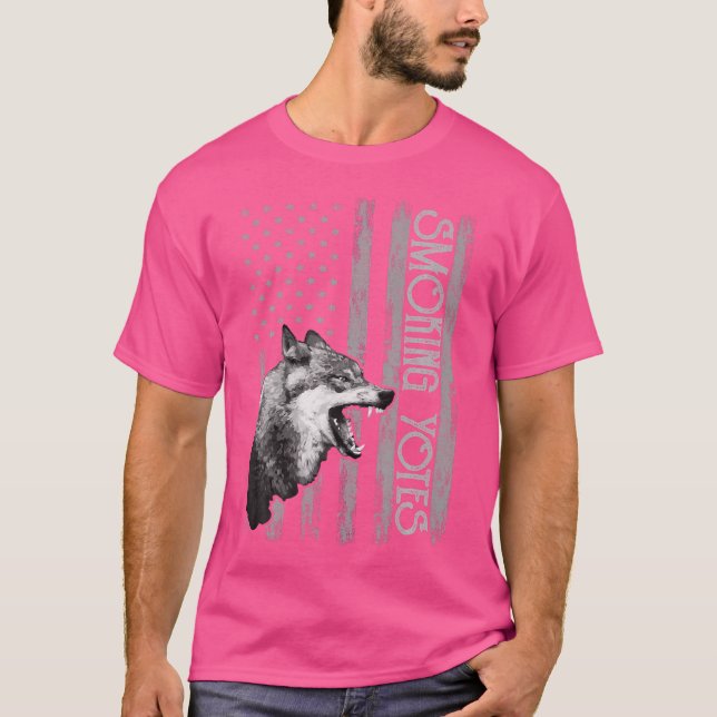 Coyote Hunting Usa Apparel American Flag Hunter Us T Shirt (Framsida)