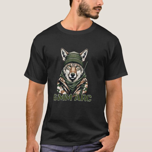 Coyote i kamouflage 6MM ARC-design T Shirt (Framsida)