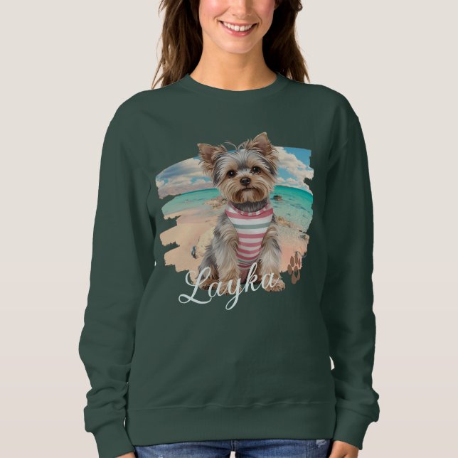 Cozy and Modern Photo and Typography T Shirt (Framsida)