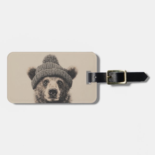Cozy Bear in Beanie - Cute Winter Animal  Bagagebricka (Horisontell Framsida)