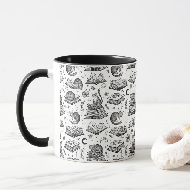 Cozy Black and White Cat on Books Pattern Mug Mugg (Med munk)
