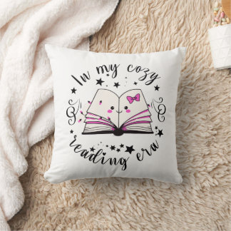 Cozy Book Lover's  Kudde