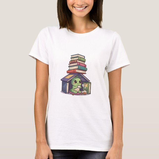 Cozy Bookworm's Tea Time Hideaway T Shirt (Framsida)