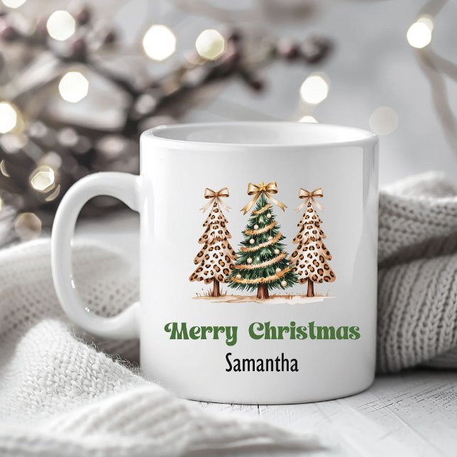 Cozy Leopard Christmas Trees Personalized Mug Kaffemugg (Cozy Leopard Christmas Trees Personalized Mug)