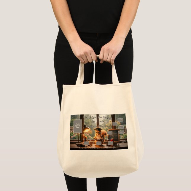 Cozy Rainy Day Squirrel Teacher Appreciation Tote Tygkasse (Framsida (produkt))