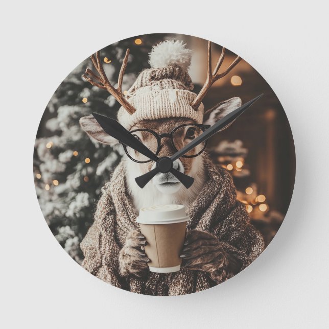 Cozy Reindeer Wall Clock with Coffee - Festive Win Rund Klocka (Framsida)