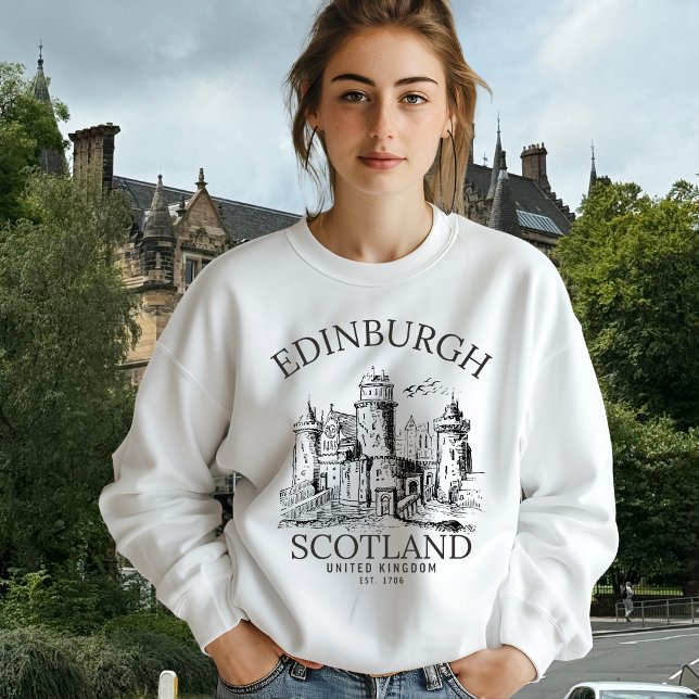 Cozy Vintage Edinburgh | Castle Retro Design T Shirt (Skapare uppladdad)