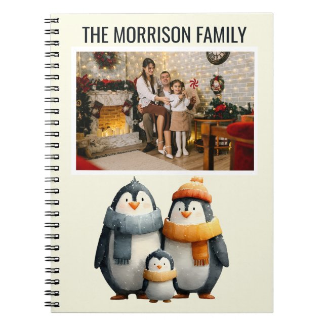 Cozy Winter Penguin Family Anteckningsbok (Framsidan)