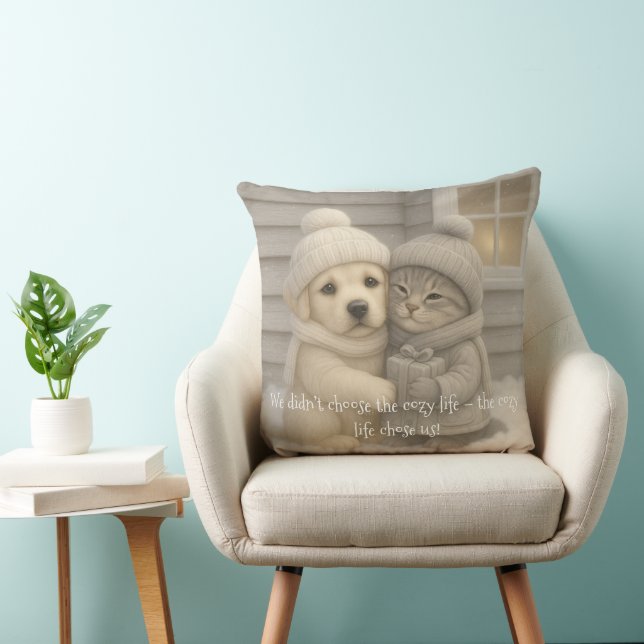 Cozy Winter Pillow with Puppy and Kitten in Hats Kudde (Stol)