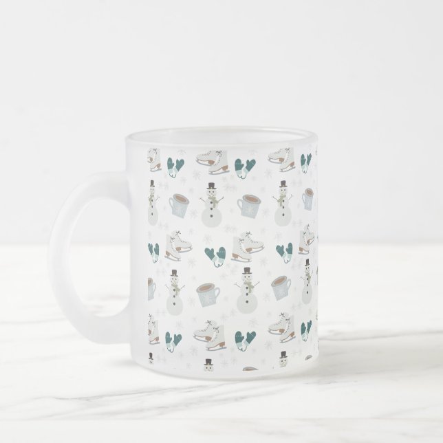 Cozy Winter Wonderland Frosty Mug Frostad Glasmugg (Vänster)