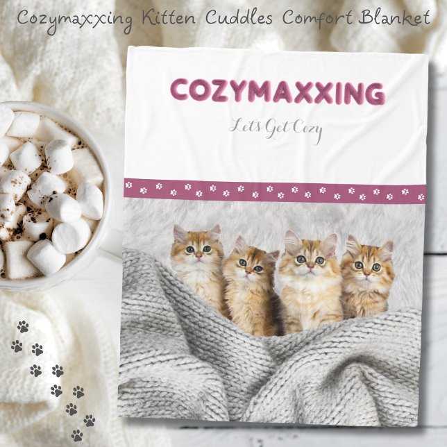 Cozymaxxing Kitten Cuddles Comfort Blanket Fleecefilt (Immerse yourself in a world of comfort and cuteness with the Cozymaxxing Kitten Cuddles Blanket)