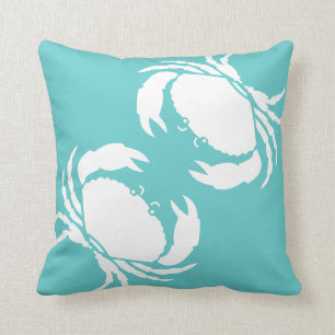 CRABS WHITE på tealblå kudde