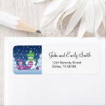 Crafty Snögubbe Knitting Scarf Returadress Etikett<br><div class="desc">En vektorillustration av två vidlyftiga snögubbar av tecknad klädda i stickade hattar och scarfar. Den stora galningen snögubbe knullar en överdimensionerad sjal för den lilla. Ärren är redan insvepta flera gånger runt den söta lilla snögubbe.</div>