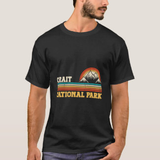 Crait Nationalpark Berg Träd Sol Camg Vandring T Shirt