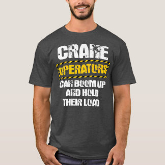 Crane-operatorn ger sken på baksidan av kläder t shirt