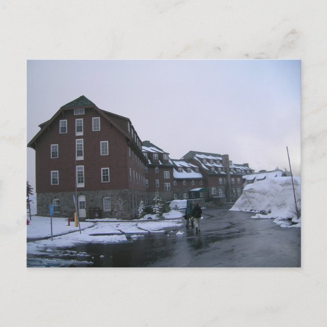 Crater Sjö Lodge i juni Vykort (Framsida)