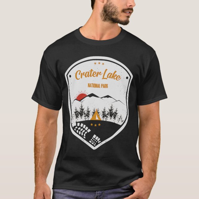 Crater Sjö nationalpark Retro Souvenir T Shirt (Framsida)