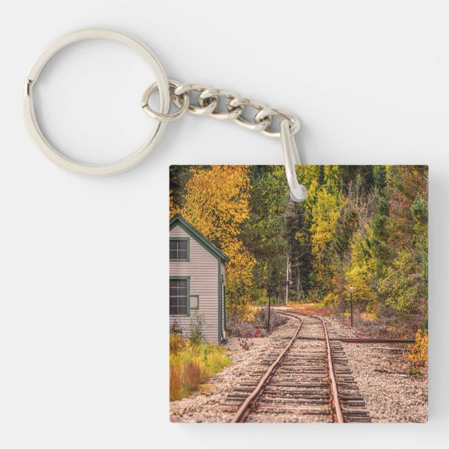 Crawford Notch Tåg Tracks Acrylic Keychain (Framsidan)
