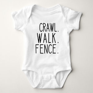 Crawl Walk Fence, framtida fäktare spädbarn T Shirt