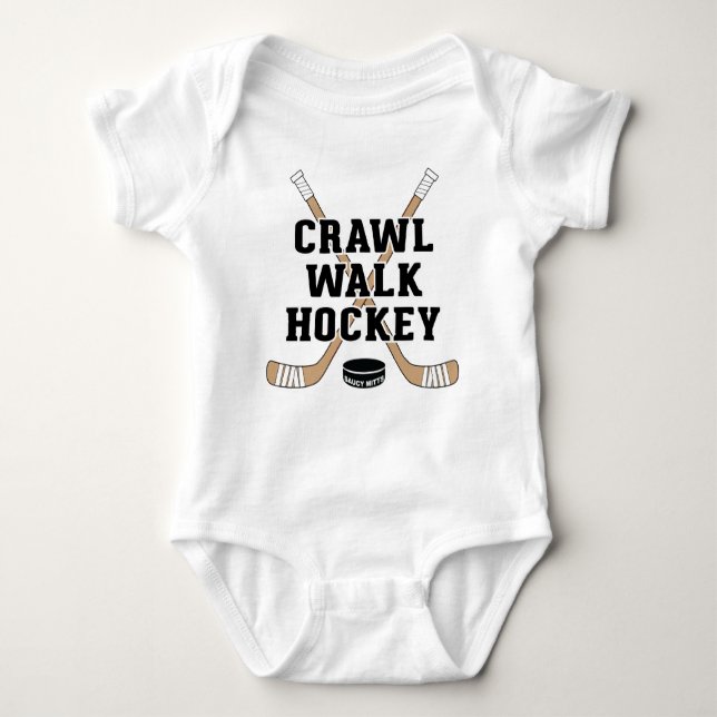 Crawl Walk Hockey Sticks och Puck Cute T Shirt (Framsida)