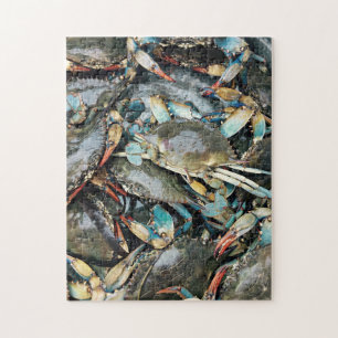 Crawling över stenkolshonfärgat naturhav pussel