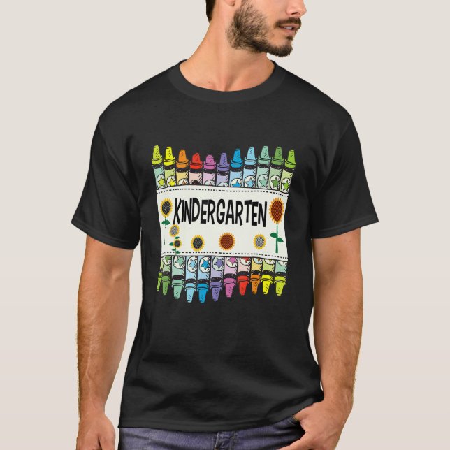 Crayons And Flower Teaching  Kindergarten T Shirt (Framsida)