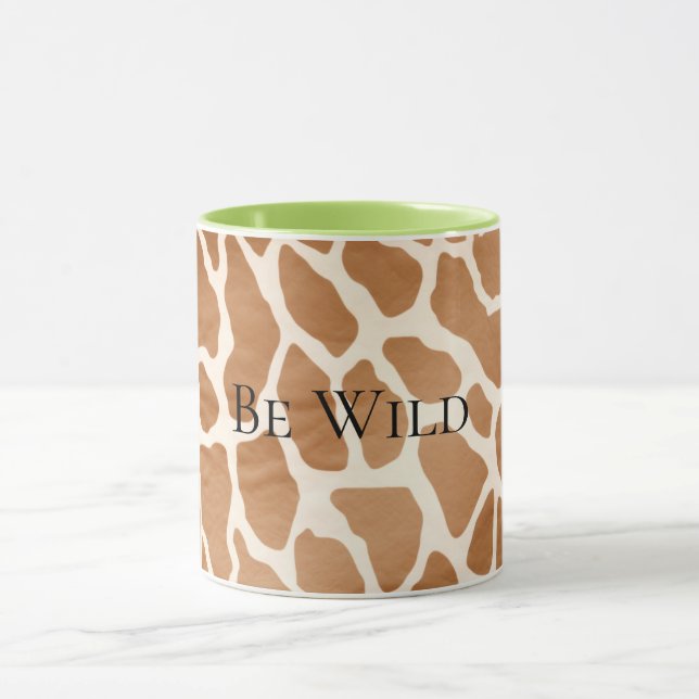 Cream Brown Safari Giraffe Animal Print Mugg (Center)