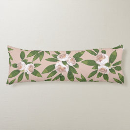 Cream Garden Harmony: Camellias och Greenery Kroppskudde