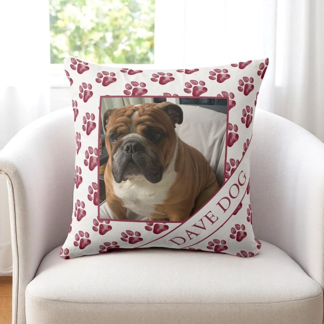 Cream och Maroon Hund Photo Pillow Kudde (Skapare uppladdad)