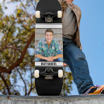 Create your Own Photo Mini Skateboard Bräda 18,5 Cm<br><div class="desc">Personalized Photo Skateboard. This custom skateboard features your own photo printed in the center back for a bold, personal touch. The design includes a clean white bar beneath the photo, giving you a dedicated spot to add your name in a bold black font for a crisp, modern look. Whether it’s...</div>